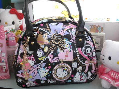 Hello Kitty Stuff, Tokidoki Characters, Hello Kitty Handbags, Silly Clothes, Kitty Stuff, Hello Kit, Cute Purses, Pencil Bags, Essential Bag