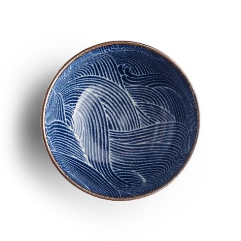 Japanese Wave Pattern, Japan Crafts, Japanese Wave, Japanese Home Decor, Japanese Bowls, Japanese Waves, Ceramic Artwork, Pottery Techniques, Ceramics Pottery Art