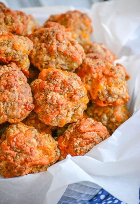 Cheddar Bay Biscuit Sausage Balls - 4 Sons 'R' Us Biscuit Sausage Balls, Bisquick Sausage, Sausage Ball, Biscuits Breakfast, Red Lobster Cheddar Bay Biscuits, Sausage Balls Recipe, Red Lobster Biscuits, Cheddar Bay Biscuits, Hot Sausage