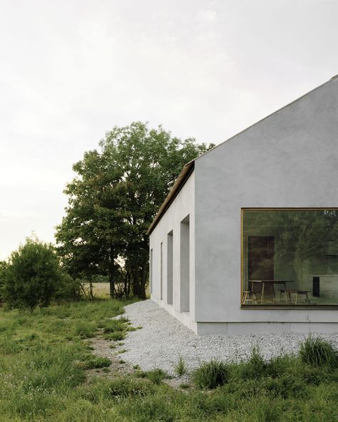 ETAT Arkitekter, Rasmus Norlander · House on Gotland · Divisare Architecture Renovation, Contemporary Building, Traditional Building, Stone Houses, Family House, Barn House, Contemporary Architecture, House Inspiration, Summer House