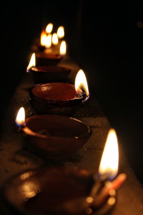 Diwali Diya Photo, Diwali Asthetic Picture Layout, Diya Diwali Aesthetic, Diya Pic Diwali, Aesthetic Diwali Pics, Diwali Pics Aesthetic, Diwali Asethic Pic, Diwali Lighting Ideas Outdoor, Diwali Asthetic Picture