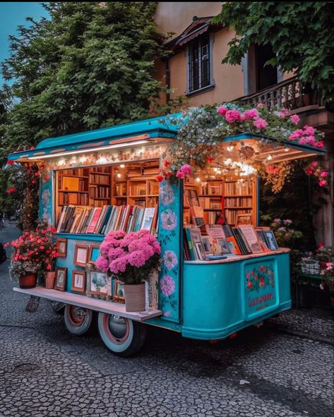 Old School Bus, Book Cart, Mobile Library, Bookstore Cafe, Making Patterns, Library Aesthetic, Flower Truck, Food Truck Design, Book Cafe