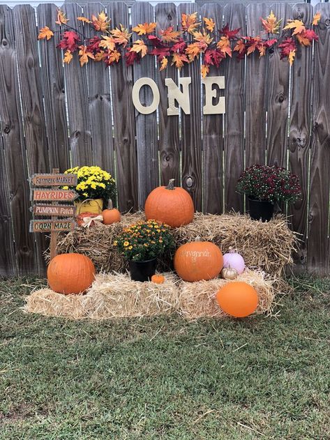 Fall 1st Birthday Ideas First Birthday Themes Fall, Fall 1st Birthday Girl Themes, Birthday Girl Themes, Fall Birthday Party Ideas, Pumpkin Patch Birthday Party, Fall Birthday Party, Party Ideas For Girls, Fall First Birthday, Pumpkin Patch Birthday