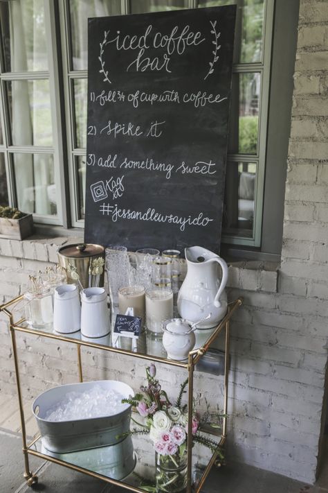 Iced Coffee Bar Ideas Party, Coffee Station Party, Iced Coffee Station, Coffee Station Wedding, Ice Tea Bar, Iced Coffee Bar, Coffee Baby Shower, Coffee Bar Party, Beverage Station Party