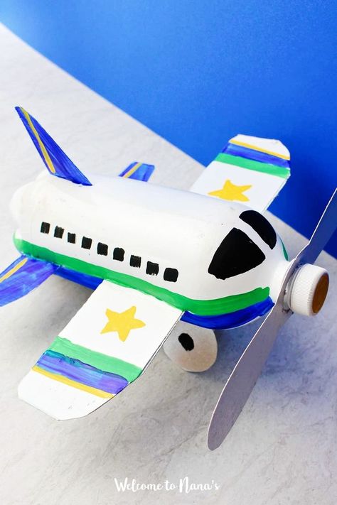 Transport Craft, Recycling Projects For Kids, Airplane Craft, National Aviation Day, Recycled Toys, Airplane Kids, Cardboard Car, Airplane Crafts, Transportation Crafts