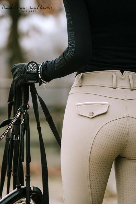 Riding Outfit Equestrian, Equestrian Style Outfit, Equine Fashion, Equestrian Design, Equestrian Outfit, Horseback Riding Outfits, Horse Riding Outfit, Equestrian Aesthetic, Perfect Days