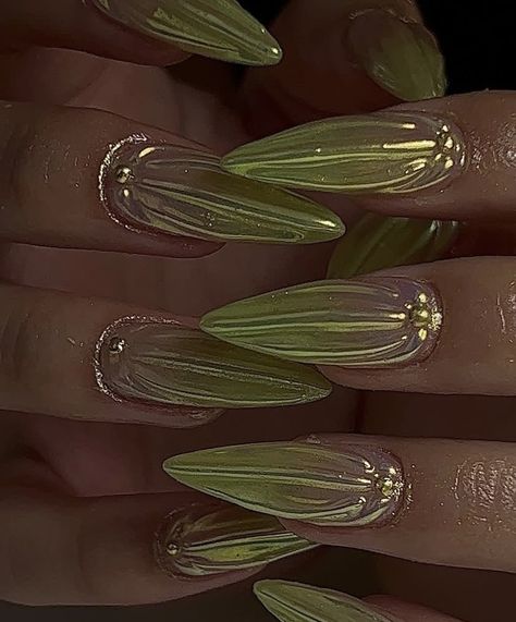 Spring Summer 2024 Makeup, Blossom Nails, Milky Nails, Prom 2024, Glamour Nails, Gold Nail, Classy Acrylic Nails, Really Cute Nails, Bling Acrylic Nails