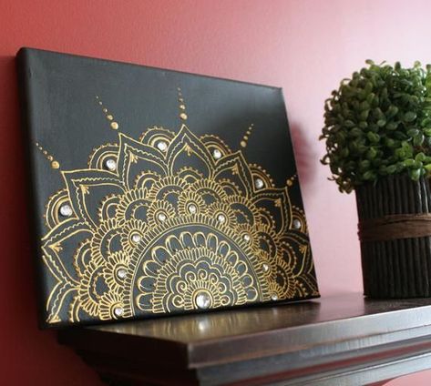 Henna Canvas, Painted Rocks Ideas, Design On Canvas, Mom Wedding Gift, Mandala Canvas, Mandala Art Therapy, Beautiful Mandala, Japanese Tattoos, Mandala Art Lesson