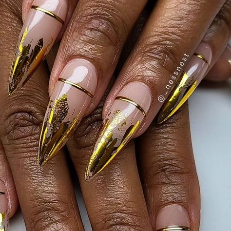 Silver Design Nails Art Ideas, Gold Chrome Drip Nails, Nail Design With Foil, Foil Designs On Nails, White Nails With Gold Foil Flakes, Chrome Nail With Design, Gold Chrome Nails Designs Almond, Foil Tip Nails, Foil French Tip Nails