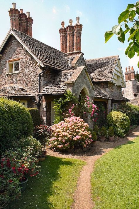 Blaise Hamlet Cottages, Bristol England Tudor Cottage, Stone Cottages, Fairytale Cottage, Storybook Cottage, Cottage Life, Style Cottage, Cottage Cabin, Orange House, Dream Cottage