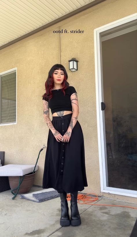 Outdoorsy Goth Style, Midi Skirt Goth Outfit, Witch Outfit Summer, Goth Church Outfit, Witchy Spring Outfits, Casual Witchy Outfit, Clean Goth Outfits Summer, Corporate Goth Summer, Minimal Goth Outfit