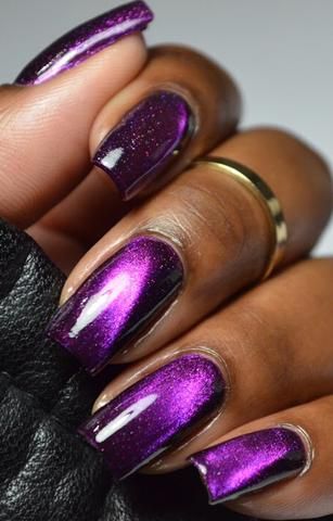 Dark Purple Magnetic Nails, Purple Metalic Nails Acrylic, Magnetic Purple Nails, Dark Purple Sparkle Nails, Magnetic Glitter Nails, Purple Magnetic Nails, Purple Nails Sparkle, Purple Velvet Nails, Dark Purple Nails With Glitter