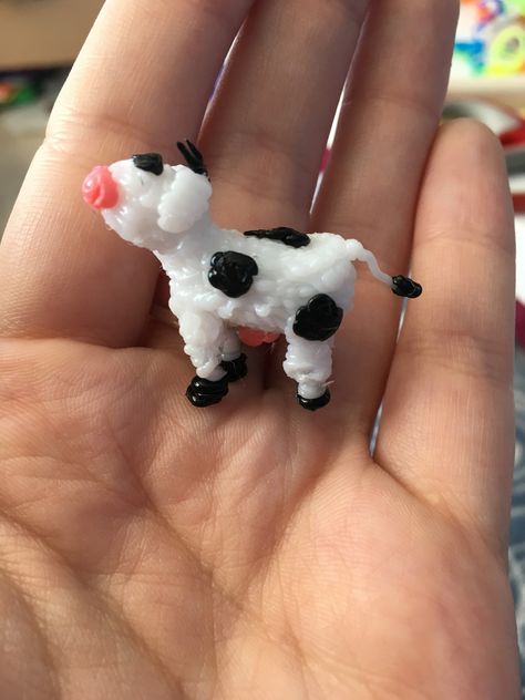 Tiny 3D printed cow by Kelsey Lovelle. Made by hand with a 3D printing pen. 3d Printing Pen Ideas, 3d Pen Ideas, 3d Pen Stencils, 3d Pen Art, 3d Printing Art, 3d Printing Pen, 3d Pen, Pen Design, Bullet Journal Lettering Ideas