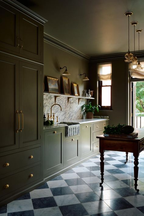 Classic English Kitchen, Pink Dining Rooms, Riverside Apartment, Checkerboard Floor, House Flippers, Devol Kitchens, English Kitchens, Hollywood Homes, Green Cabinets