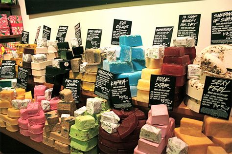 Lush Shop, Lush Soap, Lush Store, Jelly Soap, Soap Display, Lush Bath, Lush Products, Lush Cosmetics, Market Stall