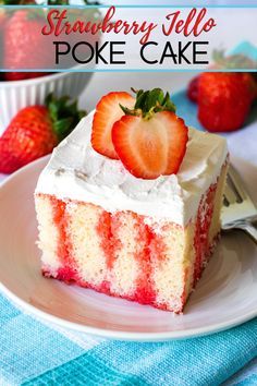 Incredibly light, moist and bursting with flavor! This Strawberry Jello Poke Cake is always a crowd favorite…but it will be our secret that it only took about 15 minutes of work to make. Jello Parfait, Jello Poke Cake, Strawberry Poke Cake, Poke Cake Jello, Fresh Strawberry Recipes, Pies Recipes, Sugar Free Jello, Jello Cake, Dump Cakes