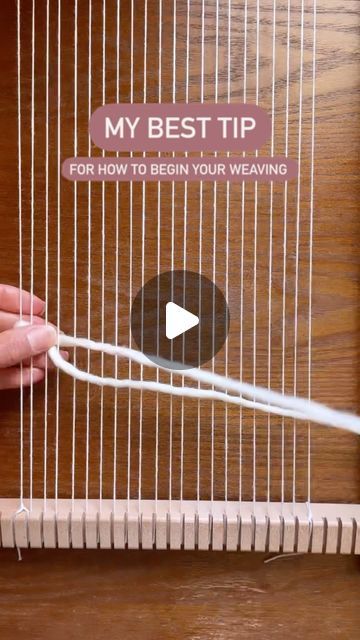 Twining Weaving Tutorials, Weaving How To, Off Loom Weaving, Simple Weaving, Yarn Weaving, Tapestry Weaving Techniques, Weaving For Beginners, Weaving Techniques Tutorials, Easy Weaving Projects