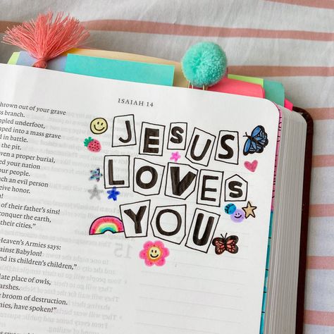 Bible Drawing, Cute Bibles, Bible Journaling Ideas Drawings, Bible Journal Notes, Bible Doodling, Inspire Bible Journaling, Bible Study Notebook, Christian Bible Study, Bible Motivation