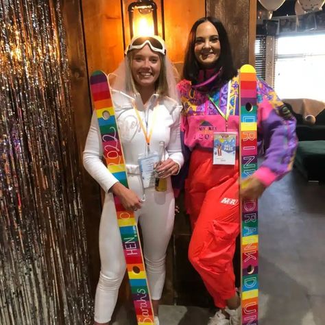 How to Host the Perfect Apres Ski Party at Home Apres Ski Dinner Party, 90s Ski Outfits, Apres Ski Outfits Party, Apres Ski Party Games, 80s Apres Ski Party, 80s Apres Ski, Ski Apres, Apres Ski Aesthetic Party, Apres Ski Theme Party Outfit