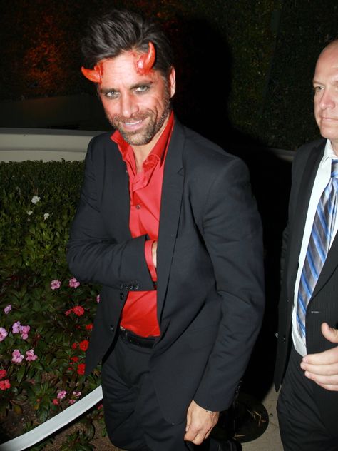 Men Devil Costume, Lucifer Halloween Costume, Devil Halloween Costume Men, Devil Costume For Men, Male Halloween Costumes Men, Celebrity Couple Costumes, Doll Makeup Halloween, Halloween Makeup Clown, Halloween Make-up Looks