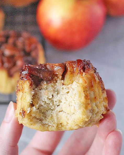 Paleo Apple Cinnamon Upside Down Muffins - Real Food with Jessica Upside Down Muffins, Apple Company, Paleo Breakfasts, Paleo Apple, Paleo Menu, Paleo Breads, Paleo Muffins, Aip Desserts, Plant Paradox