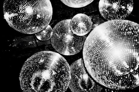 #disco! --- http://www.flickr.com/people/ultraviolett Eyeliner Stickers, Wallpaper Macbook, Laptop Backgrounds, Cute Laptop Wallpaper, Mac Wallpaper, Laptop Wallpapers, Mirror Ball, Disco Balls, Studio 54