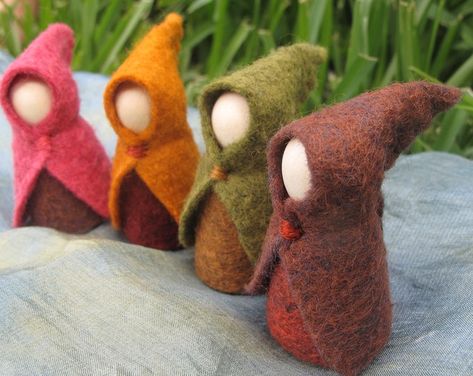 Cloak Pattern, Waldorf Crafts, Felt Roses, Autumn Fairy, Learn Crafts, Nature Table, Waldorf Toys, Peg Doll, Diy Set