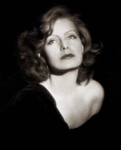 30’s Fashion, George Hurrell, Old Hollywood Actresses, Old Hollywood Movies, 15 April, Greta Garbo, Old Hollywood Glam, Classic Movie Stars, Classic Actresses