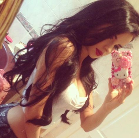 Ivana Santacruz, Tumblr Girly Aesthetic 2013, 2010s Aesthetic, Demi Rose, Haikou, Foto Ideas Instagram, 가을 패션, Cute Selfie Ideas, Pretty Selfies