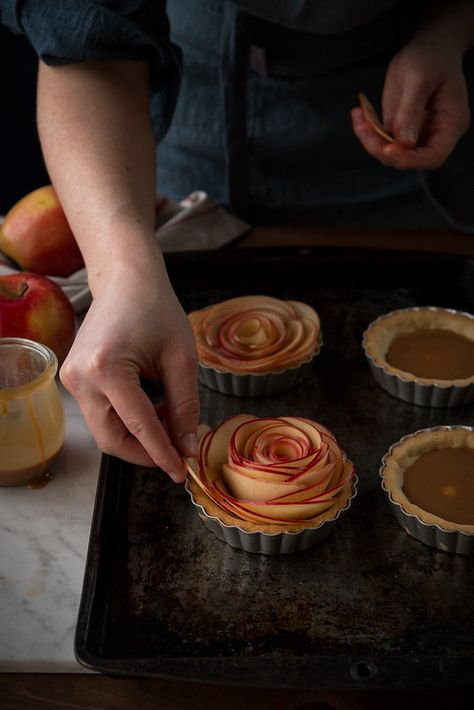 Caramel Apple Tartlets, with Cajeta | Will Cook For Friends Caramel Apple Tartlets, Apple Rose Tarts, Caramel Apple Kits, Apple Tartlets, Apple Bake, Apple Rose Tart, Tartlets Recipe, Apple Rose, Think Food