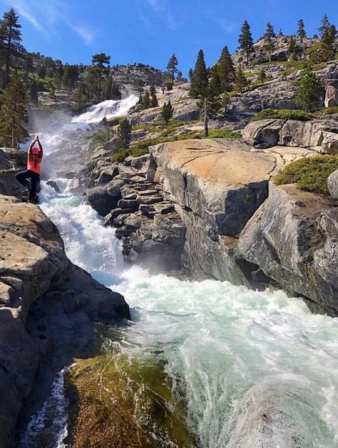 The Absolutely Massive Waterfall In Northern California You Simply Have To See To Believe California Waterfalls, California Places To Visit, Northern California Travel, Horsetail Falls, Tahoe Trip, California Roadtrip, California Hikes, Swimming Hole, Waterfall Adventure