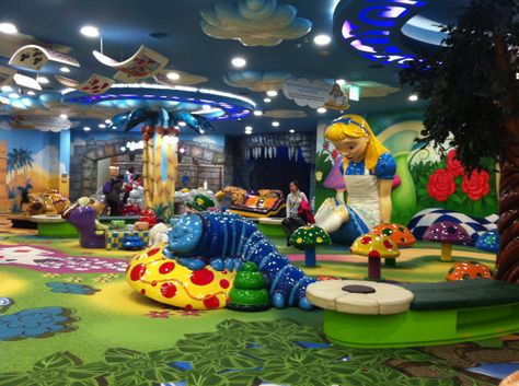 Korea Lotte World, Mall Play Area, Indoor Playroom, Teeter Totter, Living In Korea, Magic House, Lotte World, Dream Mansion, Artistic Pictures