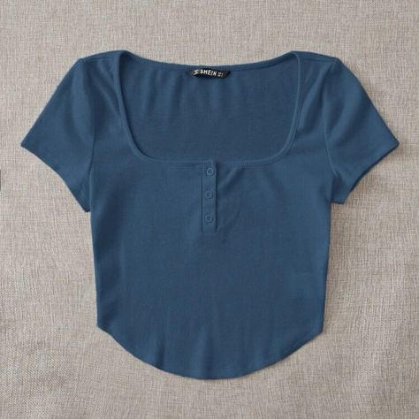 Plus Square Neck Half Button Crop Top From Shein In Size 4xl. Brand New With Tags! :) Cute Shirts Crop, Cute Square Neck Tops, Cute Crop Tops For Teens, Cute Modest Tops, Shein Crop Tops, Cute Long Sleeve Tops, Crop Tops Aesthetic, Preppy Peppa