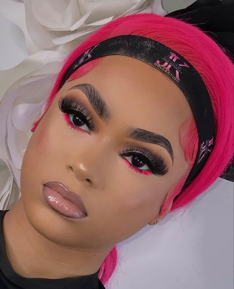 Hot Pink Eye Makeup, Homecoming 2024, Birthday Makeup Looks, Face Beat Makeup, Under Eye Makeup, Glitter Makeup Looks, Soft Makeup Looks, Prom Makeup Looks, Makeup For Black Skin