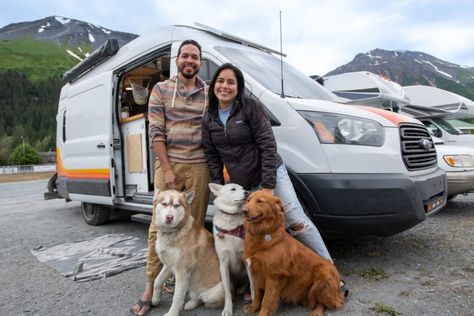 Van Travel With Dog, Van Conversion With Dog, Van Conversion Dog, Ford Van Conversion, Camper Dog, Vw Conversions, Luxury Van, Dog Spaces, Vw Bus Camper