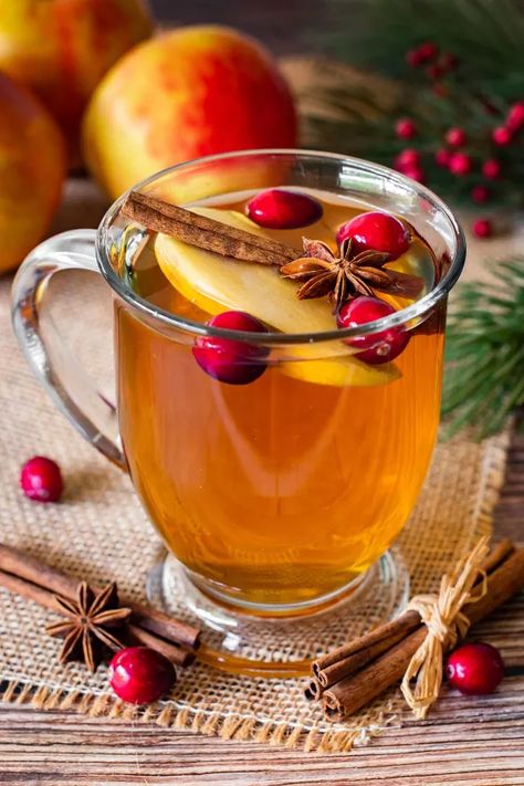 MULLED APPLE CIDER | Foodtalk Christmas Beverages, Mulled Cider Recipe, Spiked Cider, Cinnamon Drink, Elderberry Tea, Caramel Apple Spice, Mulled Apple Cider, Drinks To Make, Diy Pumpkin Spice