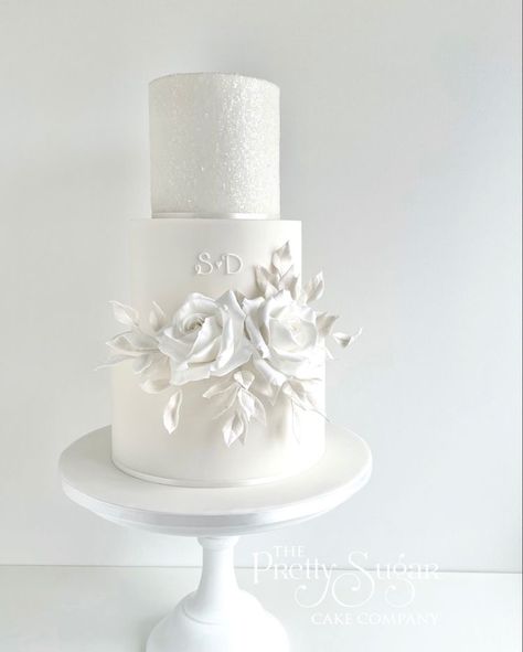 New Wedding Cake Trends 2023, Sparkling Wedding Cake, Silver And White Wedding Cake, White Glitter Wedding Cake, Wedding Cake Designs Elegant White, Wedding Cake Sparkle, White Silver Wedding Cake, Elegant Modern Wedding Cake, Sparkly Wedding Cake