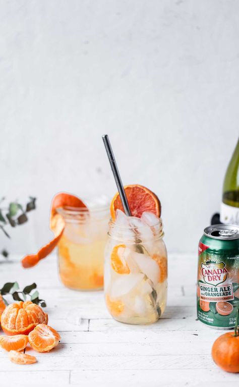 Mandarin Orange White Wine Spritzer - Fresh Flavorful Wine Spritzer Recipe, White Wine Cocktail, Ginger Soda, White Wine Spritzer, Wine Cocktail Recipes, Spritzer Recipes, White Wine Sangria, Basket Picnic, Wine Picnic