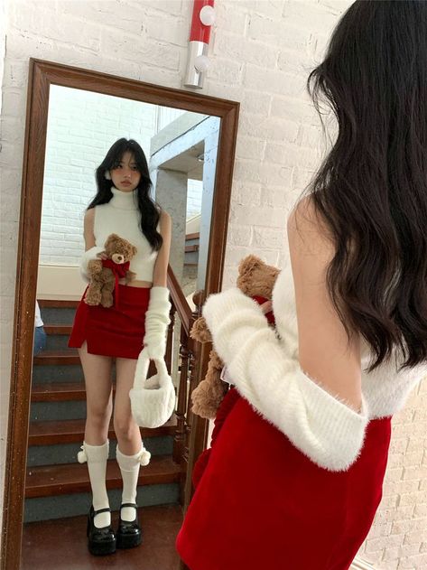 Cloth Skirt Outfit, Hand Socks Outfit, One Side Dress Outfit, What I Would Wear If I Was A Kpop Idol, Valentine’s Day Outfit Inspiration, Festive Holiday Outfits Christmas, Basic Christmas Outfits, One Sided Top Outfits, Cute Dress Outfits For School