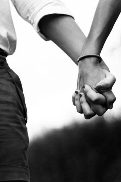 holding hands meaning intertwined fingers-w600-h600 Couple Photography, Engagement Photos, Beautiful Pencil Drawings, All You Need Is Love, Two People, White Photography, Love Is All, True Love, Holding Hands