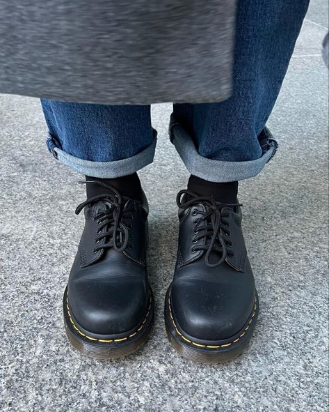 Dr Martens Outfit 1461, Doc Marten Oxford Shoes Outfit, Black Oxford Shoes Outfit Women, Doc Marten 8053 Outfits, Oxford Shoes Aesthetic, Dr Marten Oxford Outfit, Oxford Shoes Outfit Aesthetic, Chunky Oxfords Outfit, Doc Martens 8053 Outfit