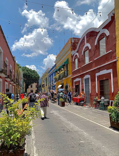 Puebla City Mexico, Yucatan Mexico Aesthetic, Mexico Streets Aesthetic, Summer Aesthetic Mexico, Mexico Street Aesthetic, Guadalajara Mexico Aesthetic, Mexico Aesthetic Pictures, Mexico Photo Dump, Aesthetic Mexico Pictures