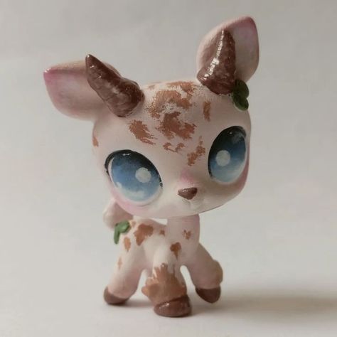 Lps Repaint, Lps Customs For Sale, Lps Customs Ideas, Lps For Sale, Lps Popular, Lps Custom, Custom Lps, Lps Customs, Lps Toys