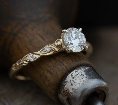 Natural Engagement Ring, Scottish Engagement Rings, Classic Vintage Engagement Ring, Timeless Wedding Rings Vintage, Vintage Wedding Ring Silver, Classy Engagement Ring Vintage, Ancient Engagement Rings, Vintage Engagement Rings Vintage Engagement Rings Unique 1920s, Antique Engagement Rings Vintage 1920s