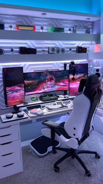 Set Up Pc, Boys Gamer Room, Gaming Bedroom Ideas, Gamer Bedroom, Luxury Sofa Living Room, Boys Room Design, Gamer Room Decor, Pc Gaming Setup, Boy Bedroom Design