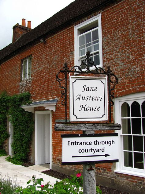 Jane Austen - England Chawton Cottage, Elizabeth Gaskell, Jane Austin, Jane Austen Books, Paris Trip, Birthday Trip, England And Scotland, England Uk, Group Tours