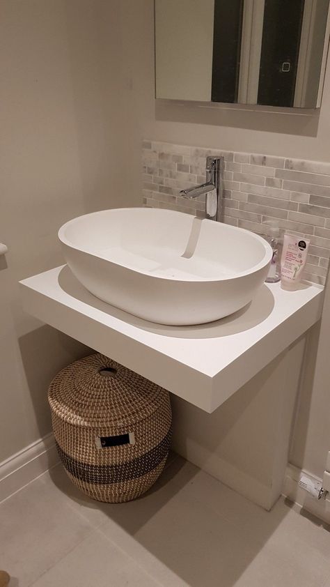 Simple Bathroom Sink Ideas, Modern Bathroom Basin Design, Wash Basin For Bathroom, Simple Basin Design, Floating Wash Basin, Small Wash Basin In Bathroom, Washroom Sink Design, Small Bathroom Basin Cabinet, Floating Basin Shelf