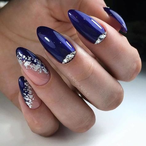 22 Trendy Blue and Silver Nails Ideas: Elegant Designs for Every Nail Type and Occasion Blue Gem Nails, Navy And Silver Nails, Royal Blue Nails Designs, Blue Wedding Nails, Sapphire Nails, Blue Prom Nails, Blue And Silver Nails, Silver Nail Designs, Royal Blue Nails