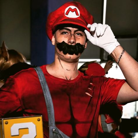 Cosplay It's me Mario Mario Ideas, Mario Cosplay, Top Tier, Mario, Quick Saves