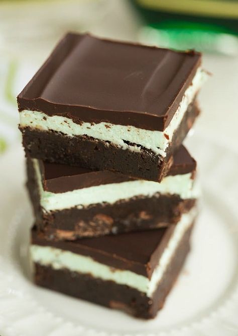 Grasshopper Brownies | browneyedbaker.com #recipe #StPatricksDay Grasshopper Brownies, Brown Eyed Baker, Brownie Toppings, Chocolate Cheese, Brownies Recipe, Unsweetened Chocolate, Brownie Bar, Food Cooking, Chocolate Brownies